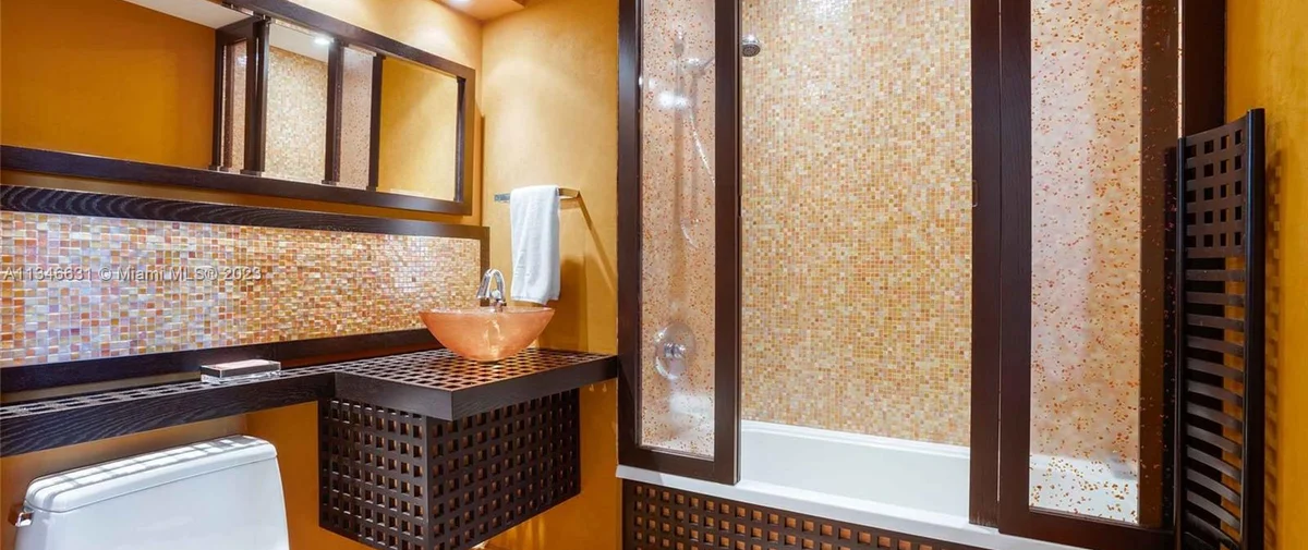 1660 S Bayshore Court