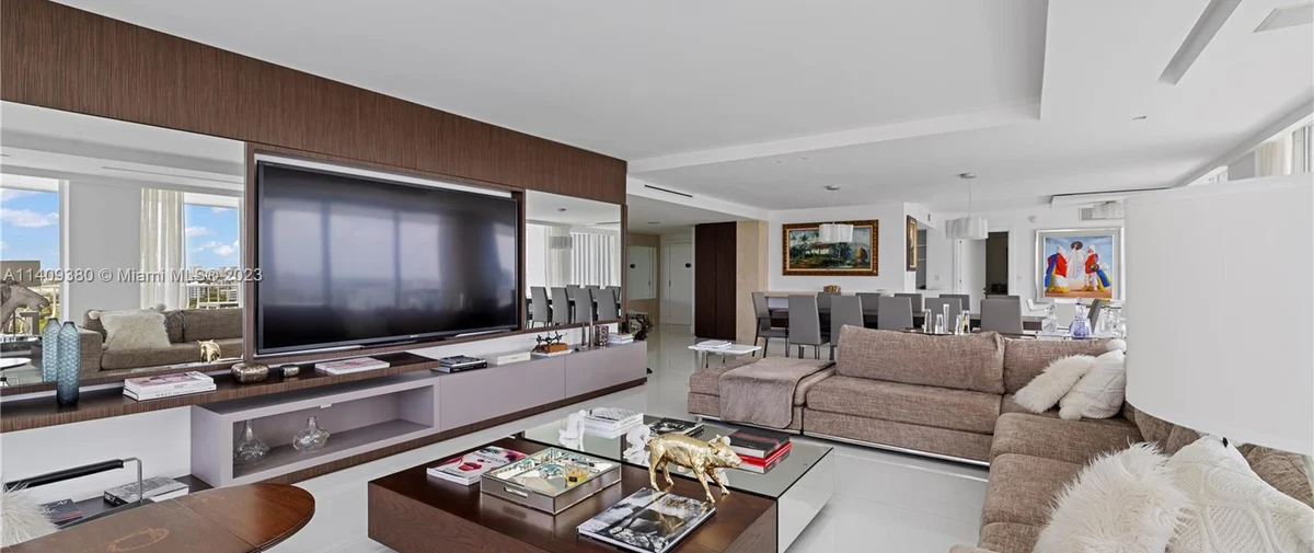 10155 Collins Ave Bal