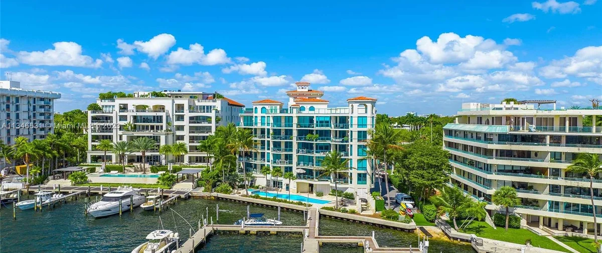 1660 S Bayshore Court