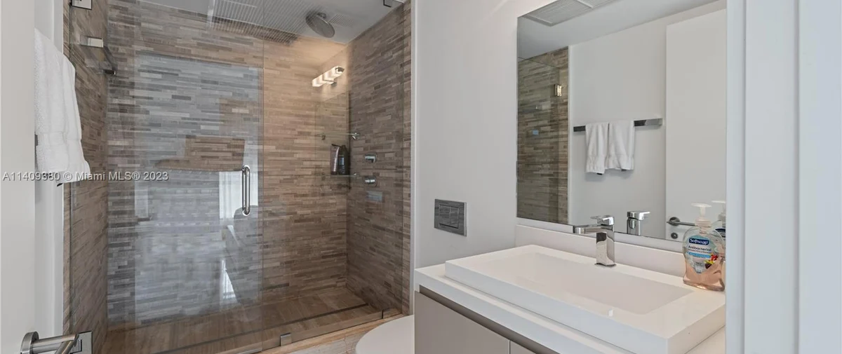 10155 Collins Ave Bal