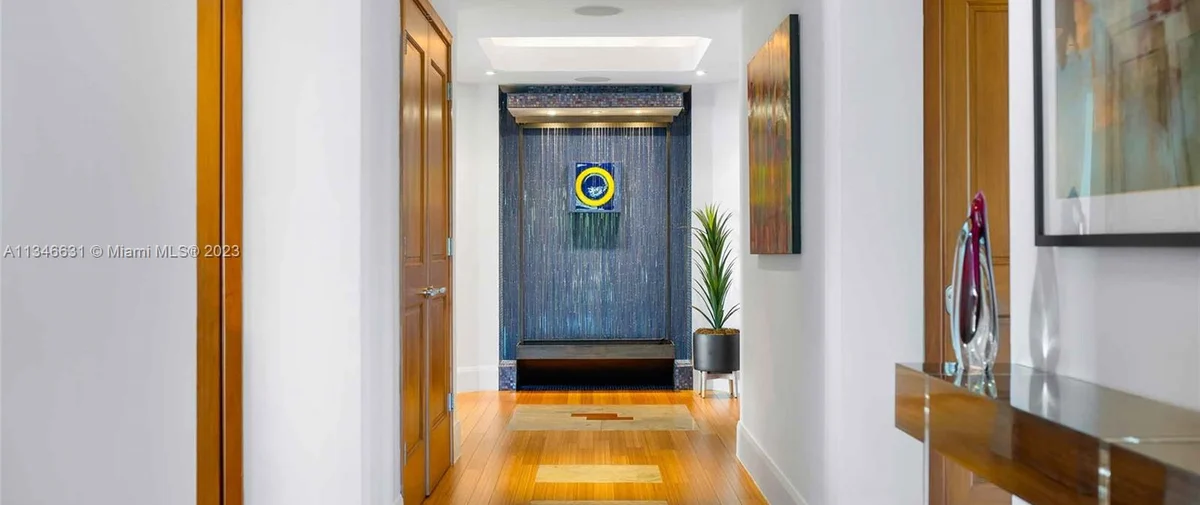 1660 S Bayshore Court