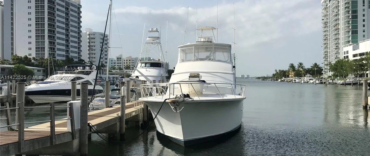 7900 & 7910 Harbor Island Dr