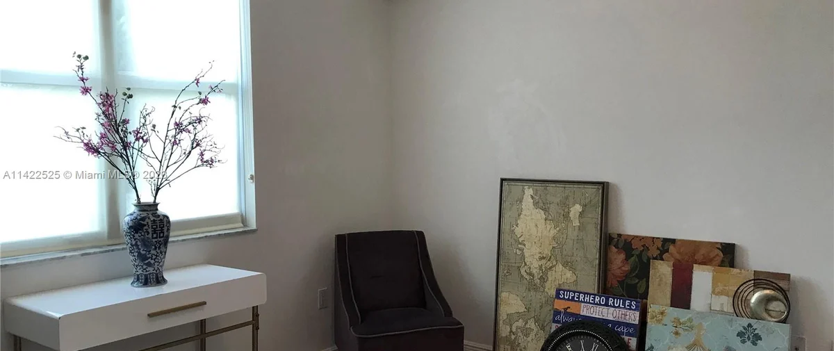 7900 & 7910 Harbor Island Dr