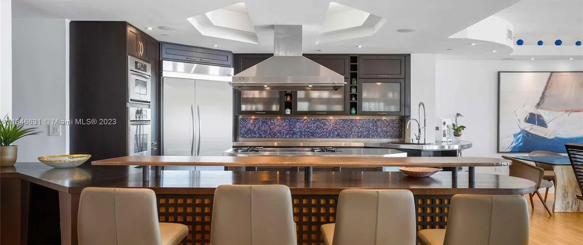 1660 S Bayshore Court