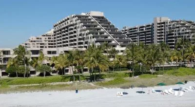 101 - 251 Crandon Blvd