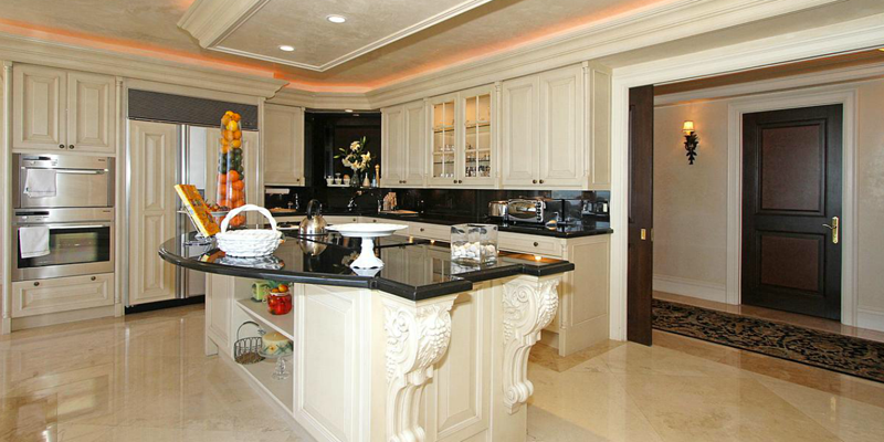 17555 Collins Avenue