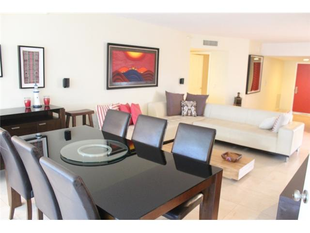 16711 Collins Avenue