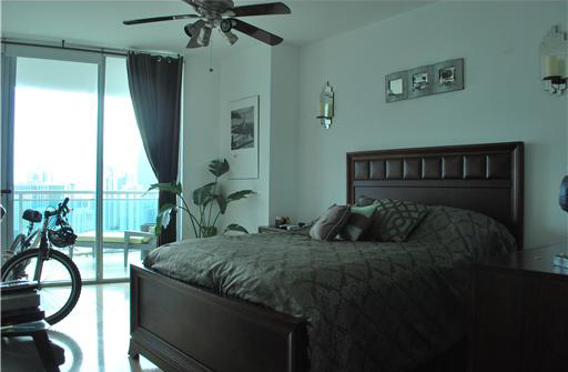 350 South Miami Avenue