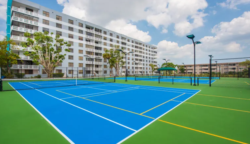 4000 Large Leaf Lane