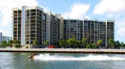 800 & 1000 Parkview Drive