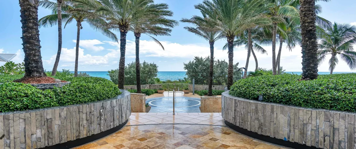 6799-6801-6899 Collins Ave