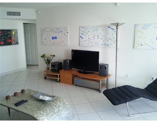 16711 Collins Avenue