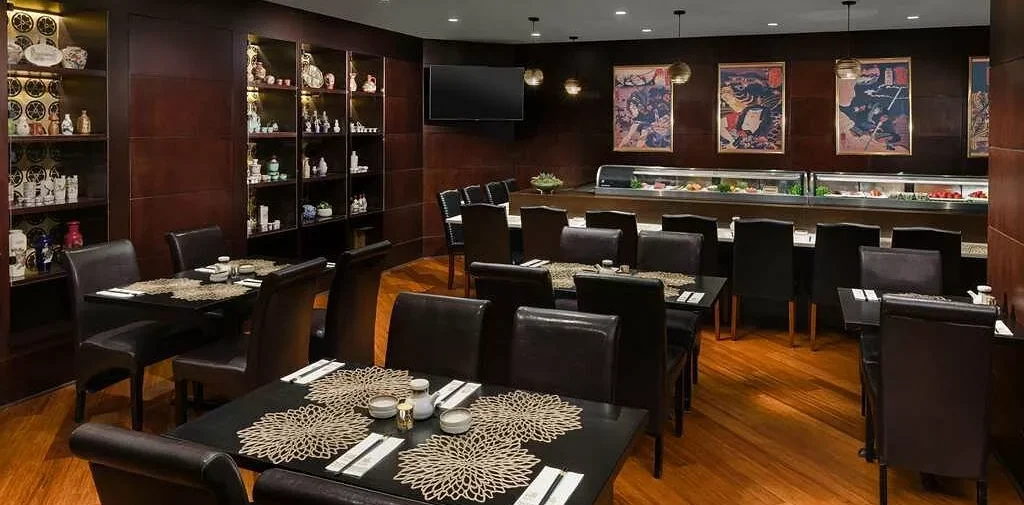 18001 Collins Avenue