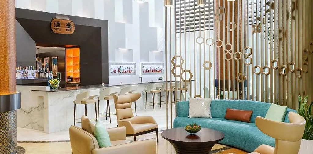 18001 Collins Avenue