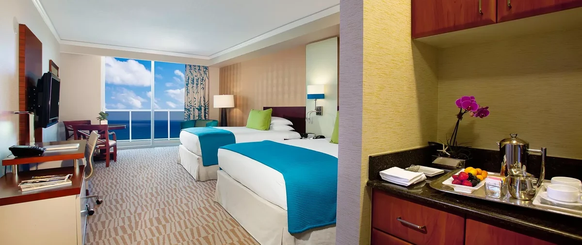 18001 Collins Avenue