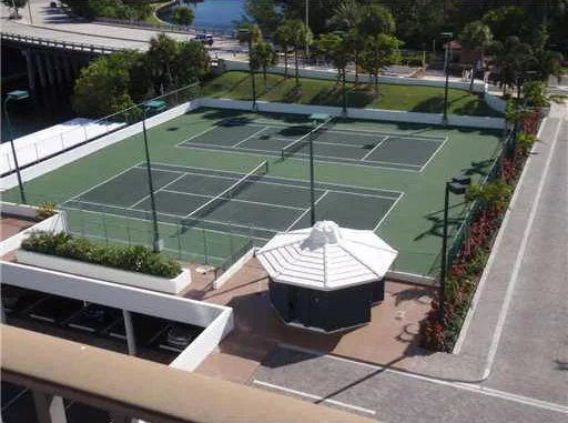 300 Three Islands Blvd