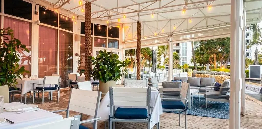 18001 Collins Avenue