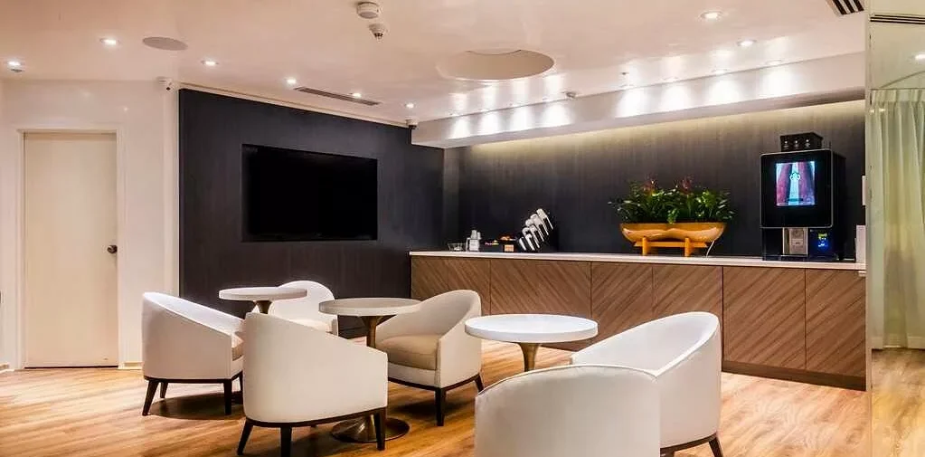 18001 Collins Avenue