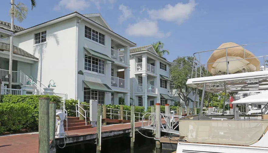 2600 Marina Bay Drive