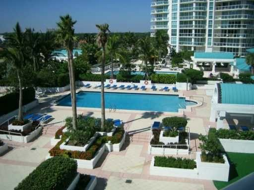 16400 - 16500 Collins Avenue