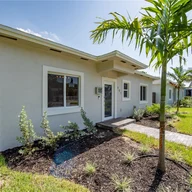 Casa a la venta en 901 NE 155th St, North Miami Beach FL 33162