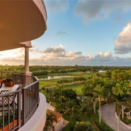 Apartamento a la venta en 13621 Deering Bay Dr # 604, Coral Gables FL 33158