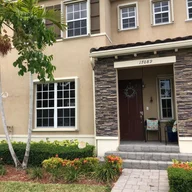 Casa a la venta en 17089 SW 94th Way # 17089, Kendall FL 33196