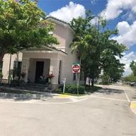 Casa a la venta en 9245 SW 170th Ct # 9245, Kendall FL 33196