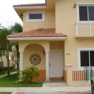 Casa a la venta en 17840 NW 74th Ct # 17840, Hialeah FL 33015