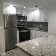 Apartamento a la venta en 7925 SW 86th St # 903, Miami FL 33143