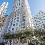 Apartamento a la venta en 234 NE 3rd St, Miami FL 33132
