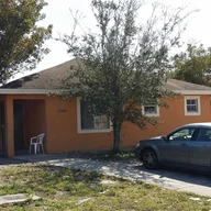 Casa a la venta en 20814 NW 41st Ave Rd, Miami Gardens FL 33055