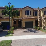 Apartamento a la venta en 2733 NW 54th Ave # 2733, Margate FL 33063