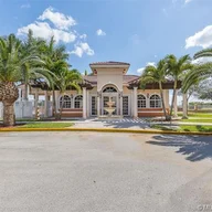 Casa a la venta en 17833 NW 74th Ct # 17833, Hialeah FL 33015