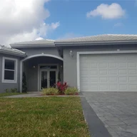 Casa a la venta en 345 NE 152nd Street, Miami FL 33162