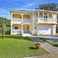 Casa a la venta en 18515 NW 39th Ave, Miami Gardens FL 33055