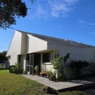 Casa a la venta en 12454 SW 147th Ter # 0, Miami FL 33186