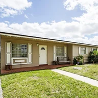 Casa a la venta en 17927 NW 78th Pl, Hialeah FL 33015