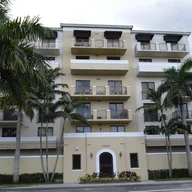 Apartamento a la venta en 8440 SW 8th St # 602A, Miami FL 33144