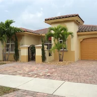 Casa a la venta en 15535 SW 14th St, Miami FL 33194