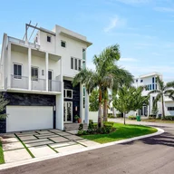 Casa a la venta en 8294 NW 34th St, Doral FL 33122