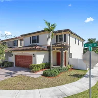 Casa a la venta en 3532 W 88th St, Hialeah Gardens FL 33018