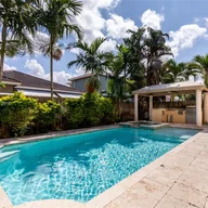 Casa a la venta en 1493 SW 154 Path, Miami FL 33194