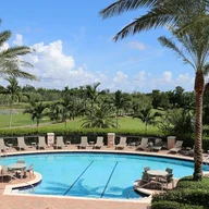Apartamento a la venta en 13621 Deering Bay Dr # 203, Coral Gables FL 33158