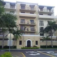 Apartamento a la venta en 8440 SW 8th St # 604A, Miami FL 33144
