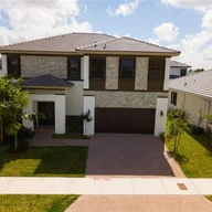 Casa a la venta en 15962 SW 44th St, Miami FL 33185