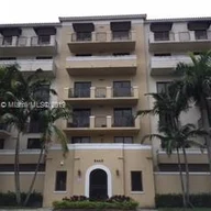 Apartamento a la venta en 8440 SW 8th St # 304A, Miami FL 33144