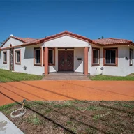 Casa a la venta en 588 Mokena Dr, Miami Springs FL 33166