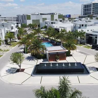 Casa a la venta en 8219 NW 34th St, Doral FL 33122