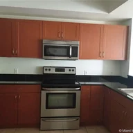 Apartamento a la venta en 8440 SW 8th St # 308A, Miami FL 33144